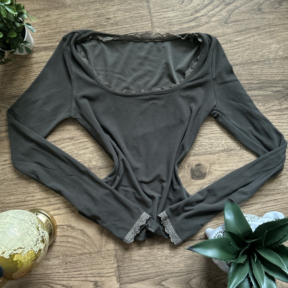 Elegant Lace Trim Gray Blouse